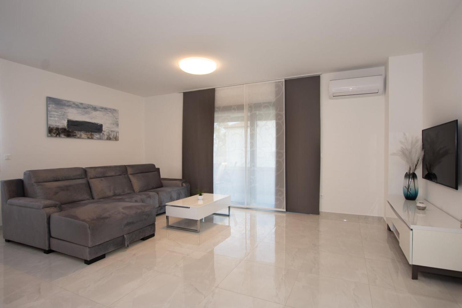 Villa Stella - Crowonder Luxury Rent Turanj Ngoại thất bức ảnh